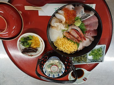 海鮮丼